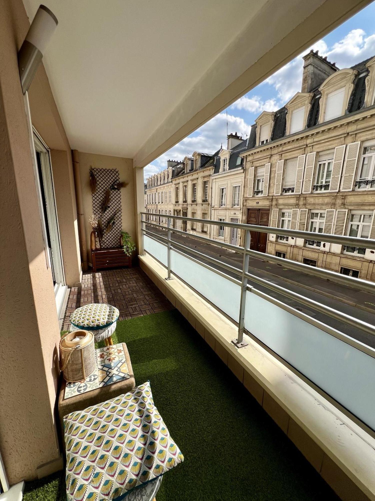 Ferienwohnung Clovis - Hypercentre Avec Balcon Et Parking Reims Exterior foto